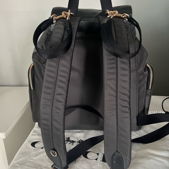 nike army backpack Adult Unisex Sportswear RPM 2.0 26L or simply commuting to Color:Glitter Pink Pearl Restored League Flap Backpack CUP HOLDER
